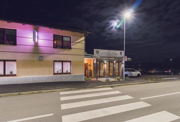 Guesthouse Zivko Dobrovce Ngoại thất bức ảnh