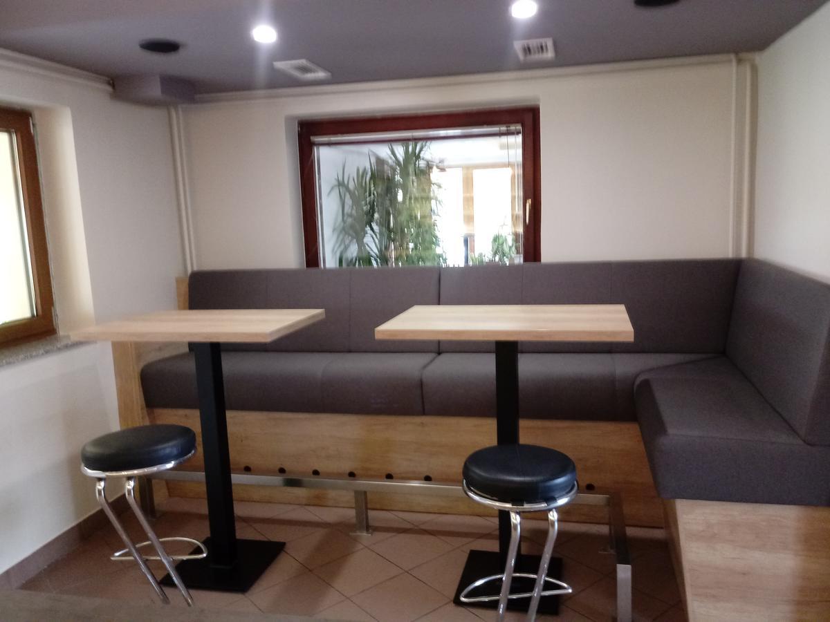 Guesthouse Zivko Dobrovce Ngoại thất bức ảnh