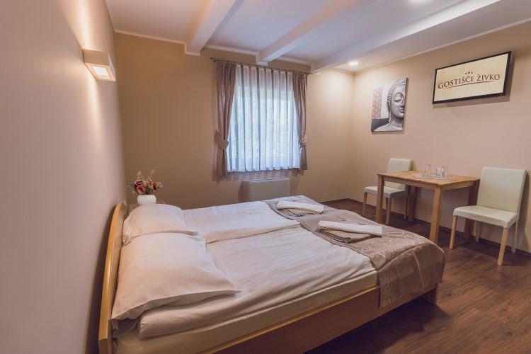Guesthouse Zivko Dobrovce Ngoại thất bức ảnh